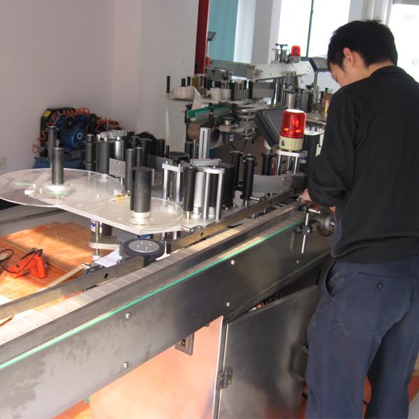 آلة وضع العلامات الأوتوماتيكية Siemens PLC مع فاصل زجاجة لزجاجات المياه