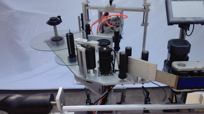 آلة لصق العلامات البلاستيكية للجوانب المزدوجة أو جانب واحد 220 فولت 1.5 حصان 50/60 هرتز