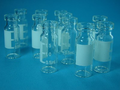 آلة لصق ملصقات الزجاجات المستديرة ذاتية اللصق من شراب 2000 × 1100 × 1300 مم