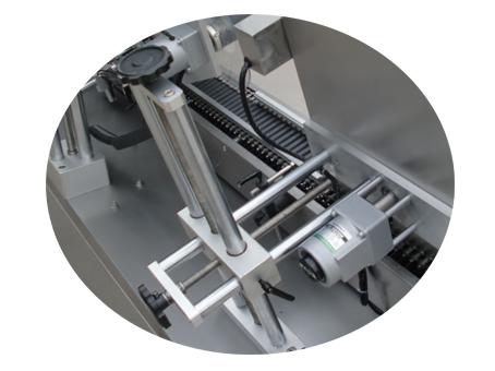 آلة وسم أنبوب الورق 500 بكرة وضع ملصق لاصق ذاتي اللصق للنسيج