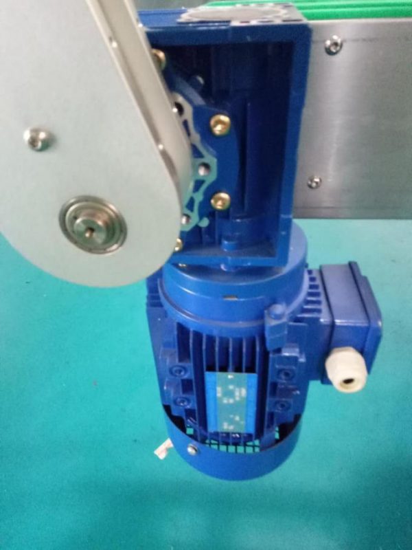 SUS304 خزانة جانبين آلة وسم زجاجة لاصقة مربعة مع منتجات العناية الشخصية