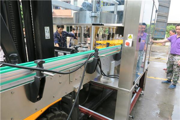 آلة وضع الملصقات الأوتوماتيكية الأمامية / الخلفية سرعة المعدات 18000B / H