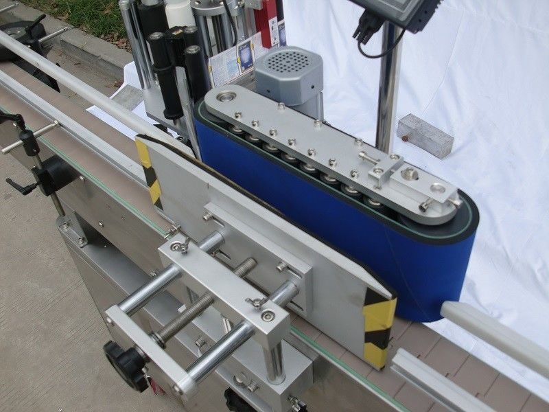 يمكن أن الهباء الصين التلقائي آلة وسم زجاجة مستديرة لمدة 20-200 جهاز كمبيوتر شخصى / دقيقة قوارير ذاتية اللصق المورد