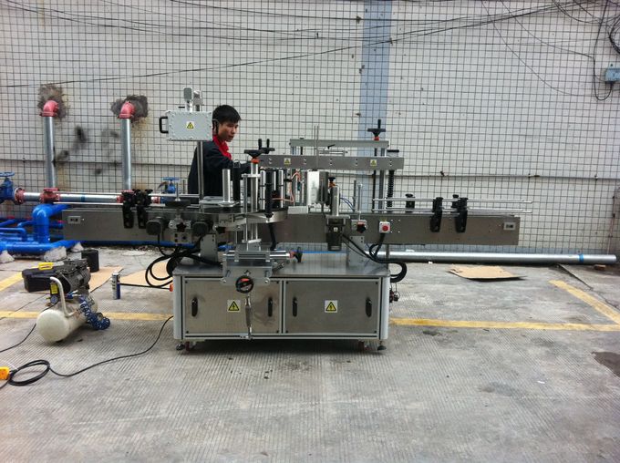 آلة وضع العلامات على الزجاجات المستديرة اللاصقة الأوتوماتيكية الكاملة لزجاجات الحيوانات الأليفة الأمامية والخلفية